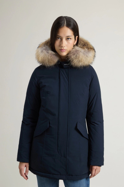 BUNDA WOOLRICH LUXURY ARCTIC RACCOON PARKA - Fotografie č. 1
