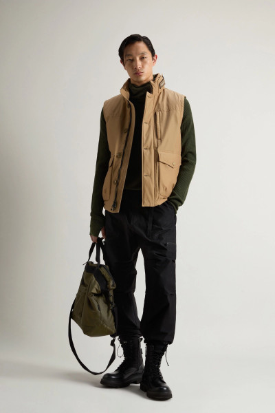 VESTA WOOLRICH RAMAR VEST - Fotografie č. 2