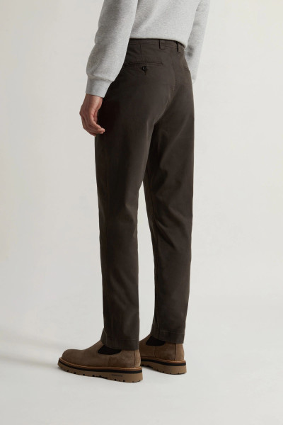 KALHOTY WOOLRICH CLASSIC CHINO PANT - Fotografie č. 3