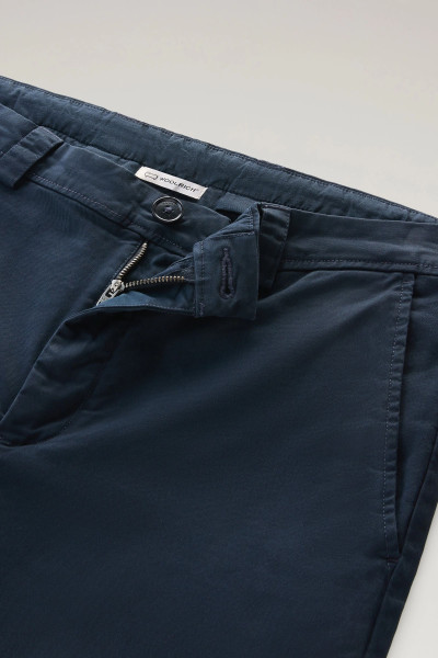 KALHOTY WOOLRICH CLASSIC CHINO PANT - Fotografie č. 5