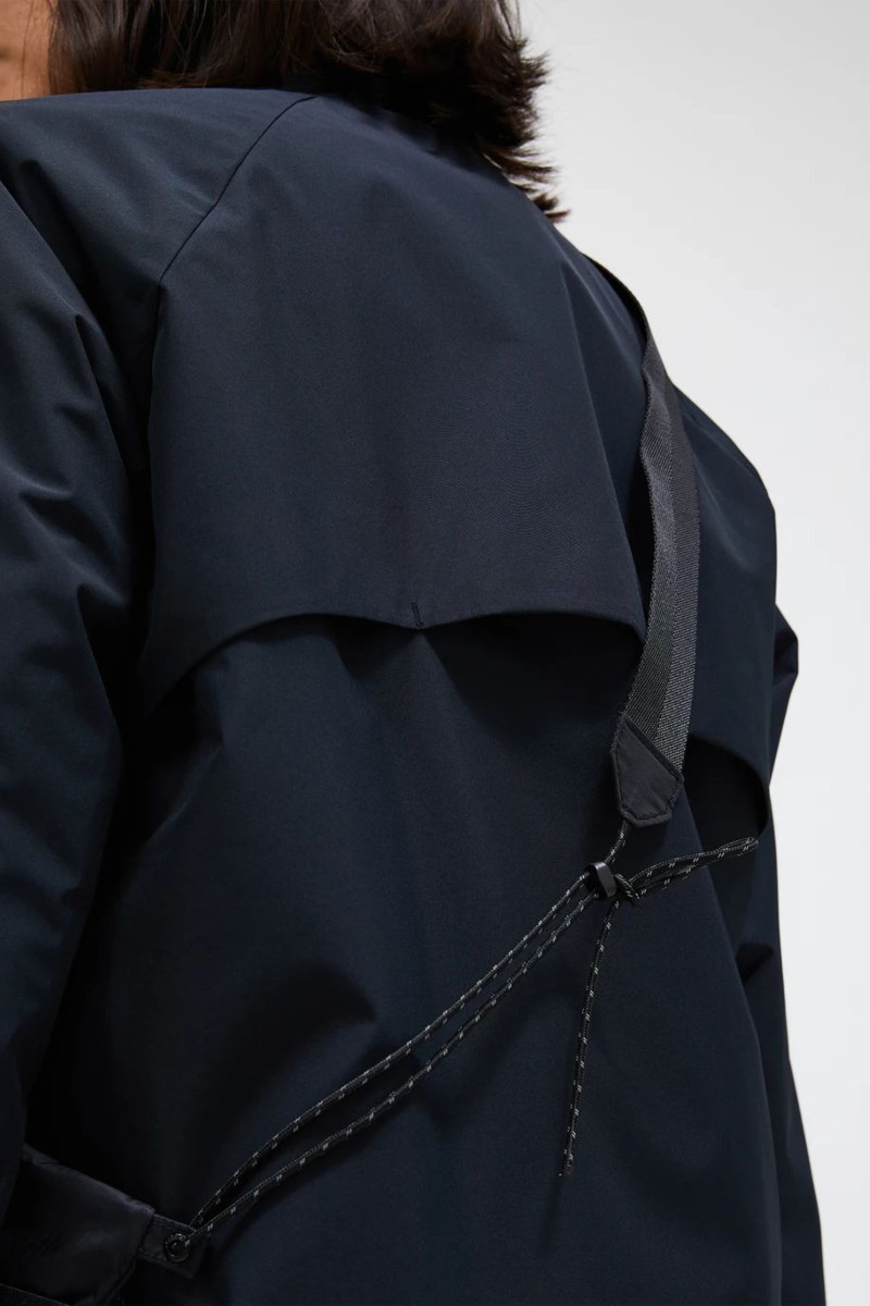 Bunda Peak Performance W Quest Jacket Black