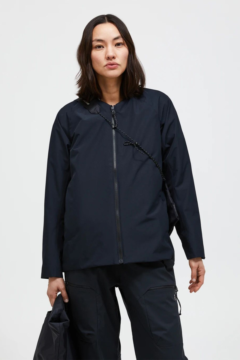 Bunda Peak Performance W Quest Jacket Black
