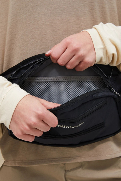 BUM BAG PEAK PERFORMANCE TRAIL HIP BAG - Fotografie č. 7