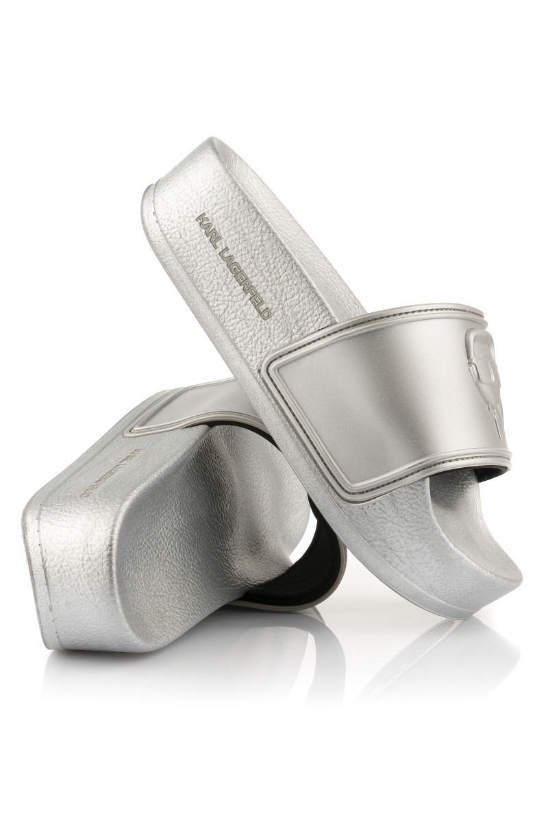 Pantofle karl lagerfeld kondo maxi karl nft relief silver rubber