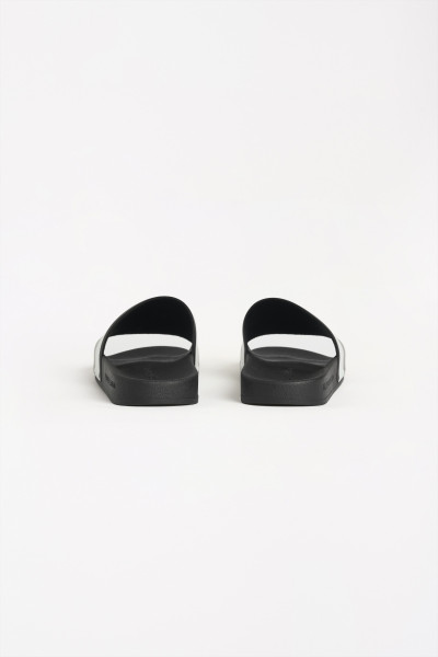 PANTOFLE KARL LAGERFELD KONDO 2.0 HOTEL KARL SLIDE - Fotografie č. 4