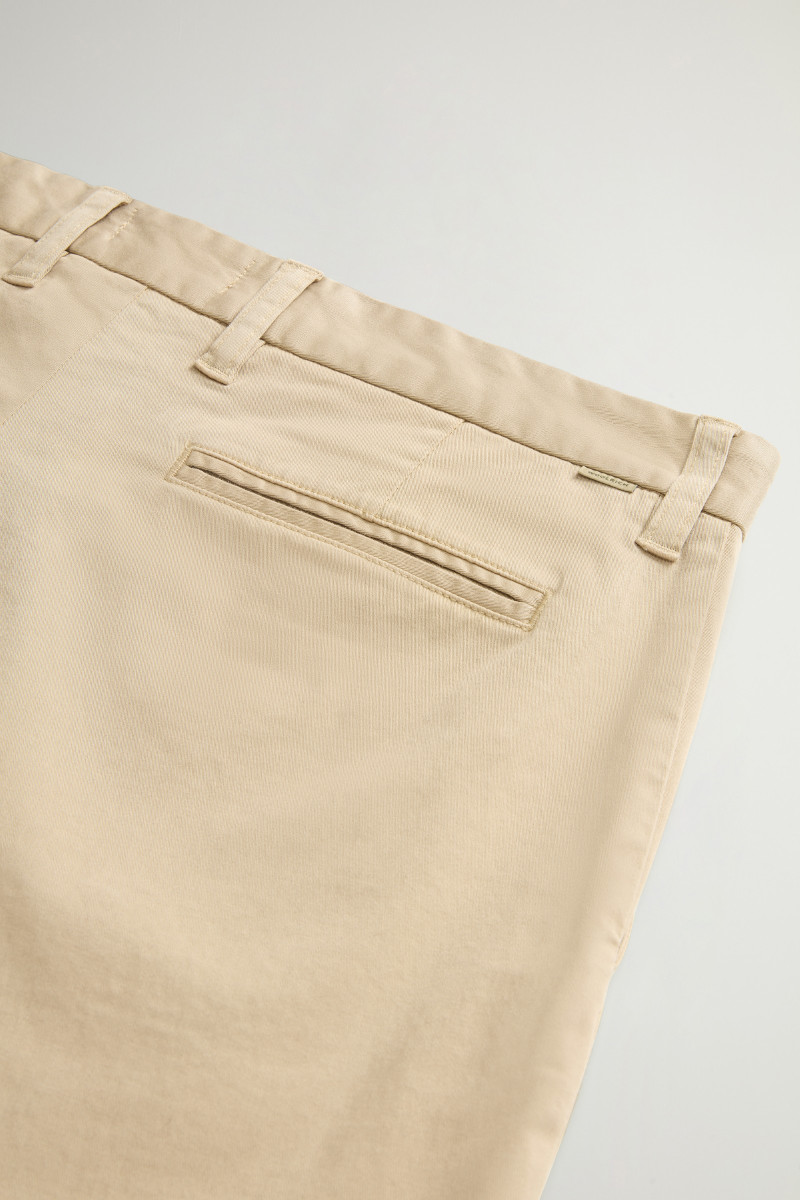 Šortky Woolrich Classic Chino Shorts White Pepper