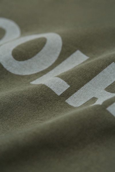 TRIČKO WOOLRICH LIGHT GARMENT DYED T-SHIRT - Fotografia č. 3