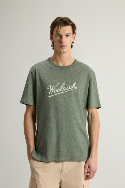 TRIČKO WOOLRICH MOULINE JERSEY LOGO T-SHIRT - Fotografie č. 1