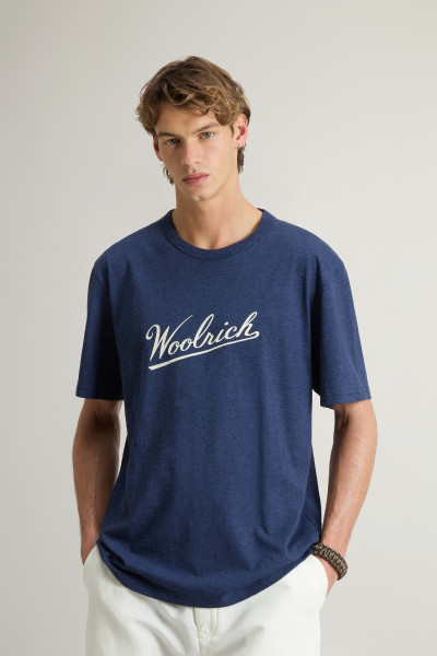 TRIČKO WOOLRICH MOULINE JERSEY LOGO T-SHIRT - Fotografie č. 1
