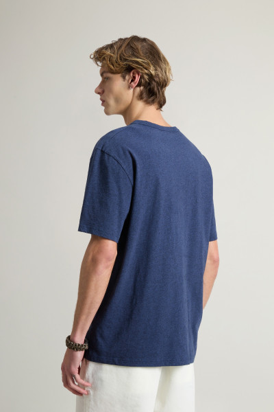 TRIČKO WOOLRICH MOULINE JERSEY LOGO T-SHIRT - Fotografie č. 3