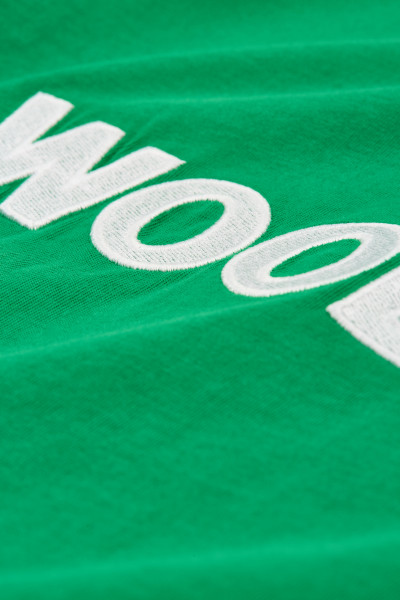 TRIČKO WOOLRICH EMBROIDERED LOGO T-SHIRT - Fotografie č. 3