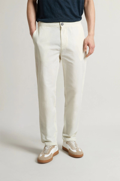 KALHOTY WOOLRICH LINEN BLEND PANTS - Fotografie č. 2