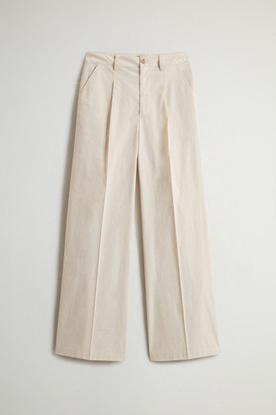 KALHOTY WOOLRICH WIDE LEG CHINO TROUSER - Fotografie č. 4