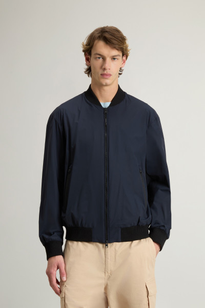BUNDA WOOLRICH MATT STRETCH BOMBER - Fotografie č. 1