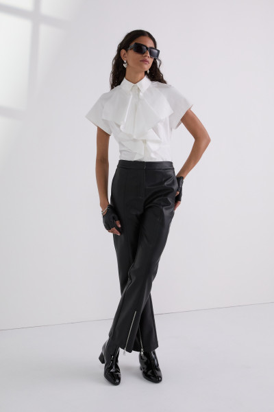 KOŠILE KARL LAGERFELD FRONT RUFFLE SSLV POPLIN SHIRT - Fotografie č. 2