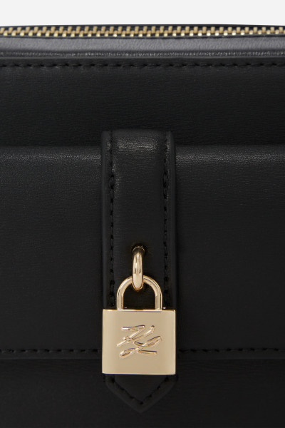 KABELKA KARL LAGERFELD K/AUTOGRAPH PADLOCK CAM BAG - Fotografie č. 4