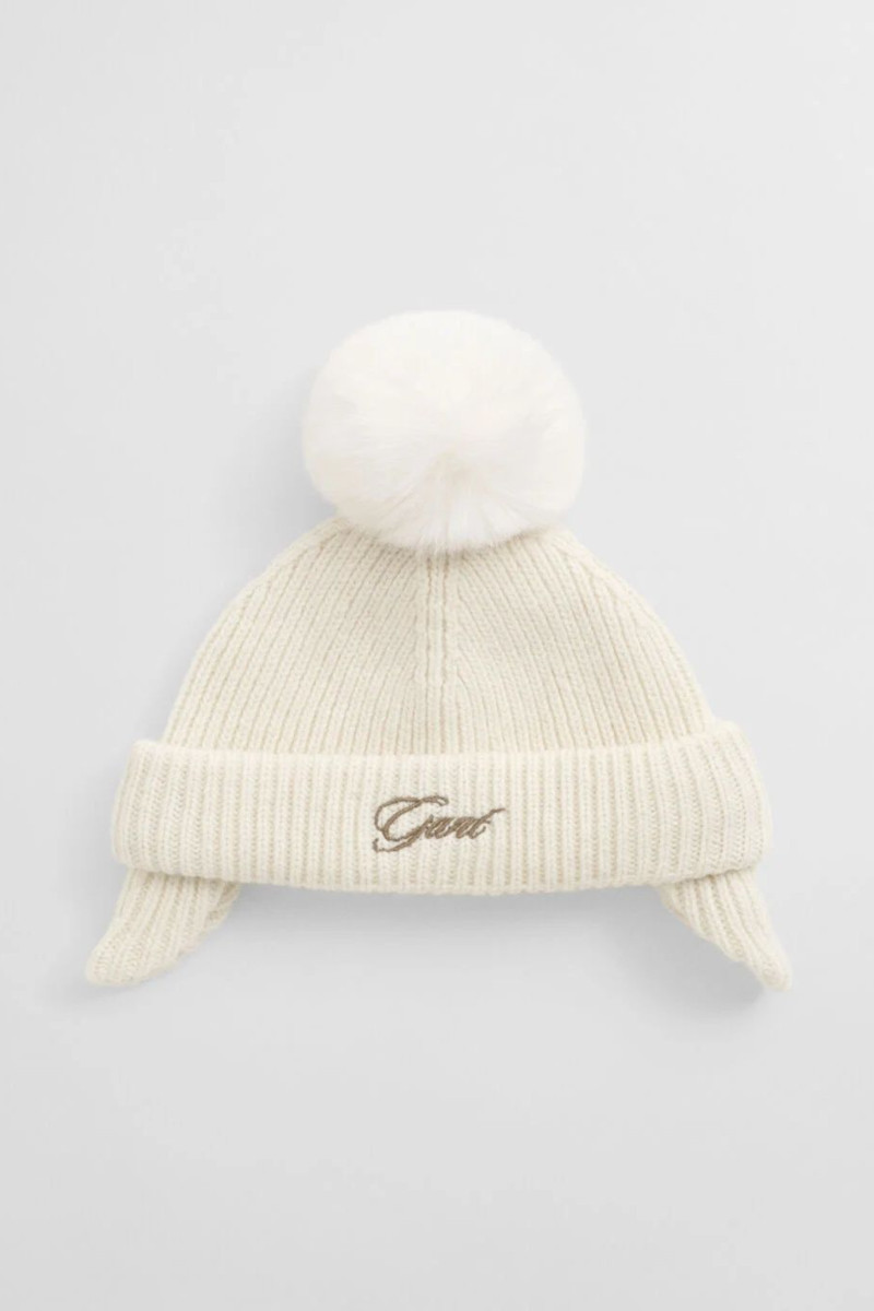 ČEPICE GANT EAR FLAPS POM POM BEANIE CREAM