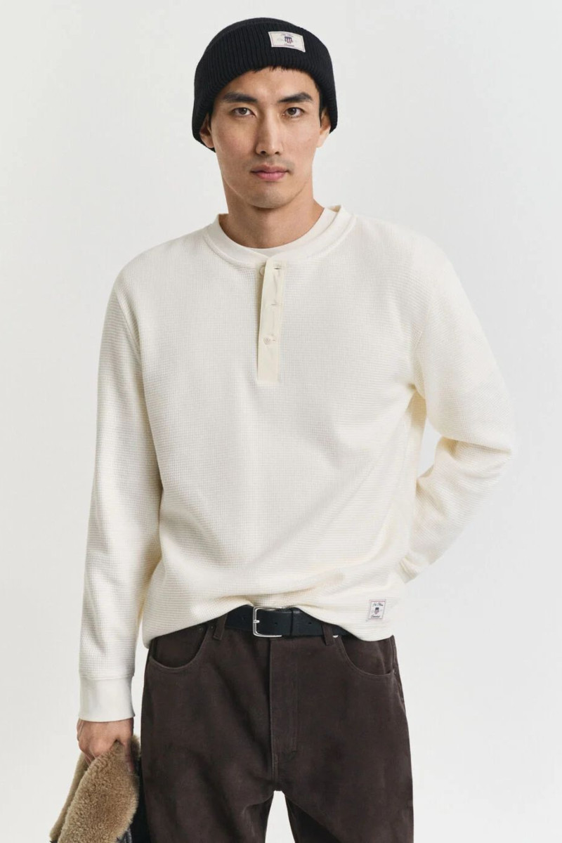 TRIČKO GANT WAFFLE LS HENLEY CREAM