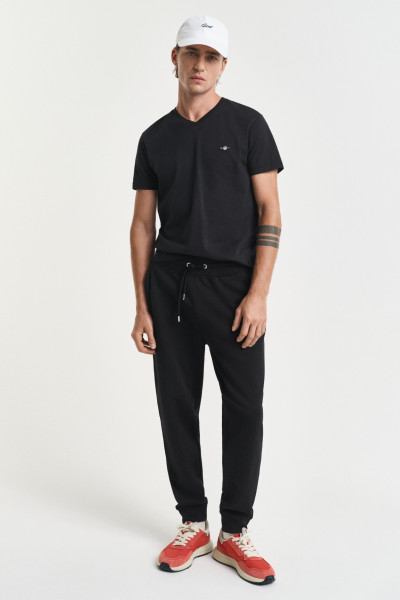 TEPLÁKY GANT REG SHIELD SWEATPANTS - Fotografie č. 1