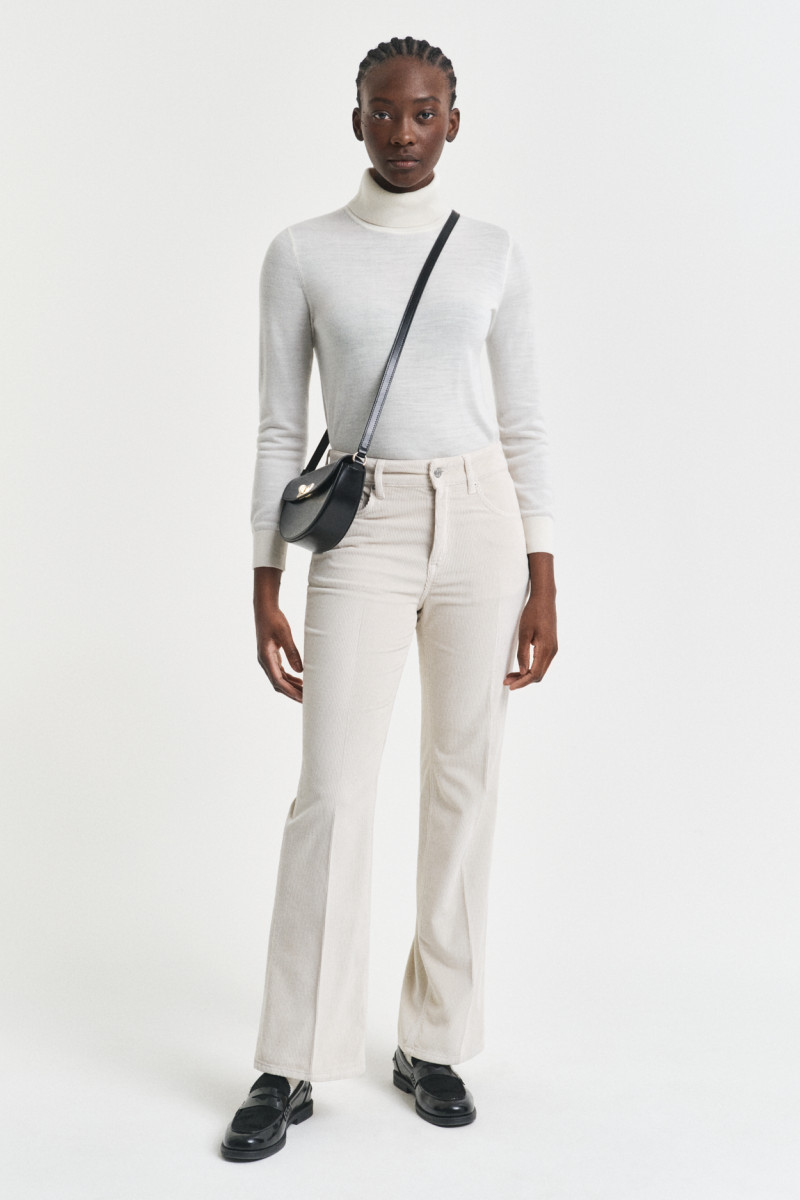 DŽÍNY GANT CORDUROY FLARE JEANS PUTTY