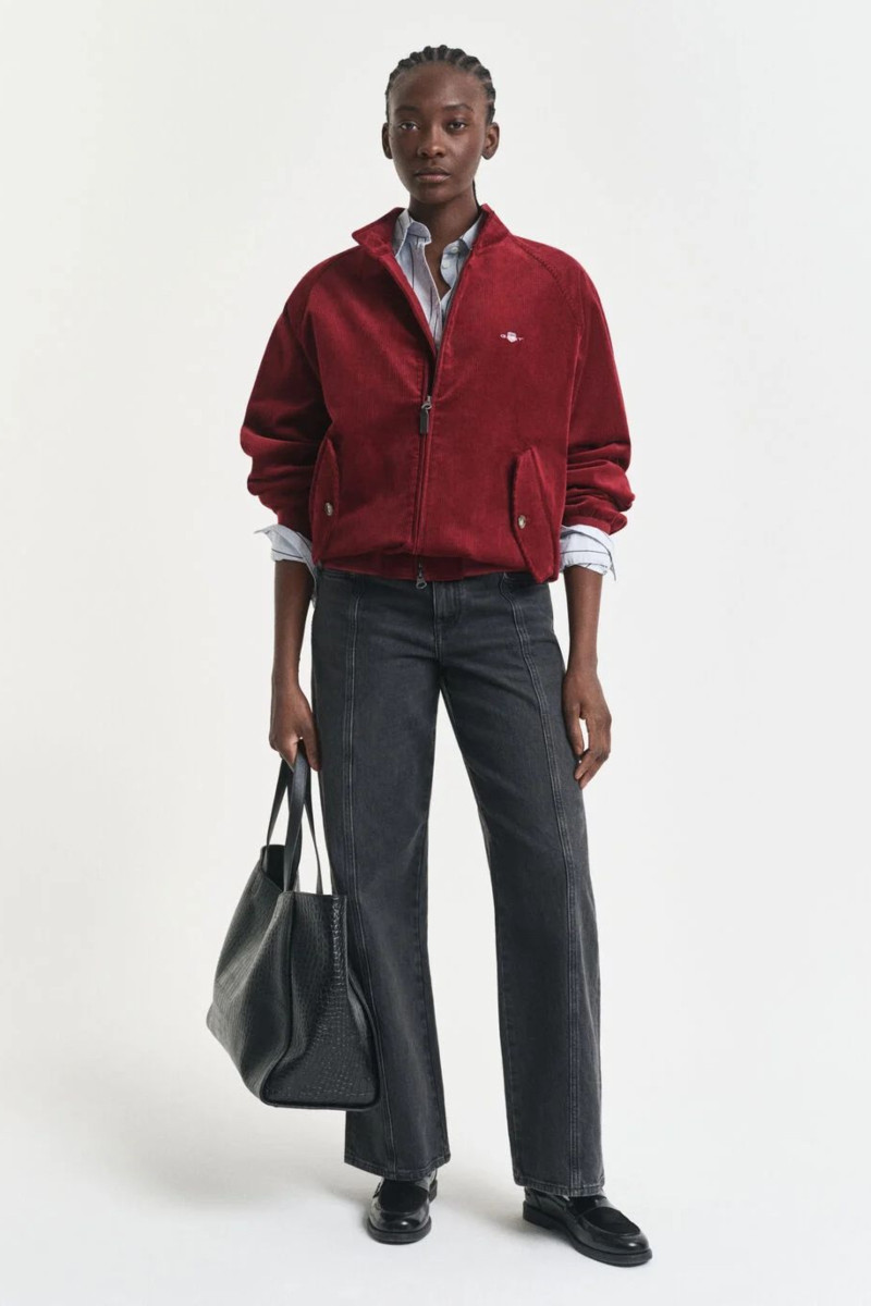 DŽÍNY GANT RELAXED SEAM DETAIL JEANS BLACK BROKEN IN