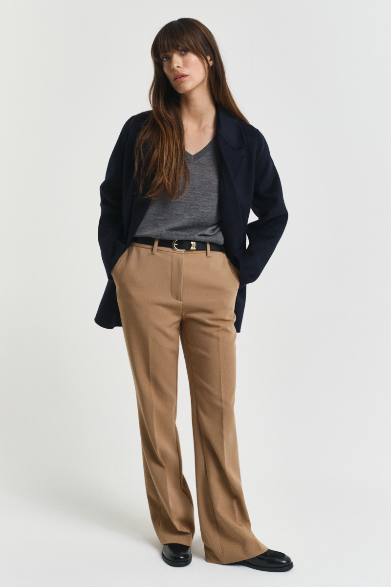 E-shop KALHOTY GANT SLIM FLARE SLACK WARM KHAKI