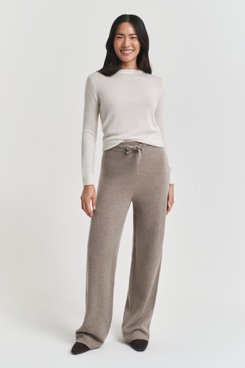 E-shop KALHOTY GANT WOOL KNITTED PANTS TAUPE BEIGE