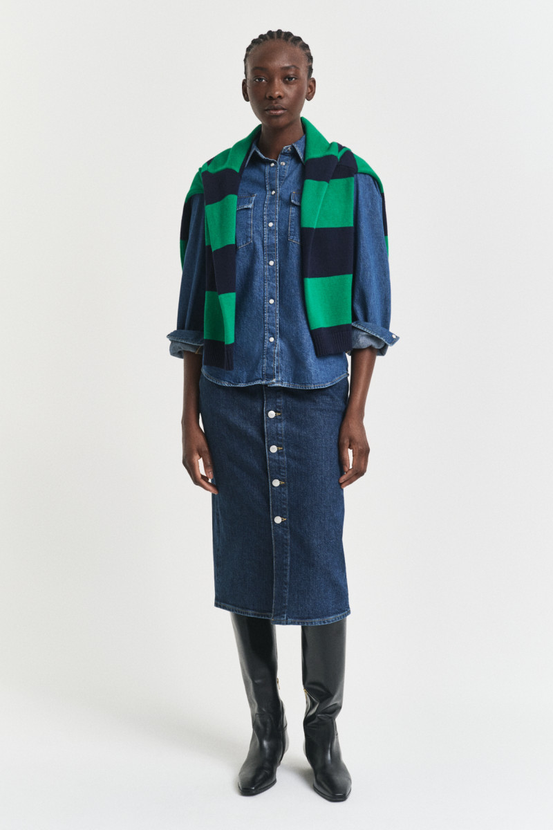 SUKNĚ GANT MIDI BUTTON FRONT DENIM SKIRT DARK BLUE WORN IN
