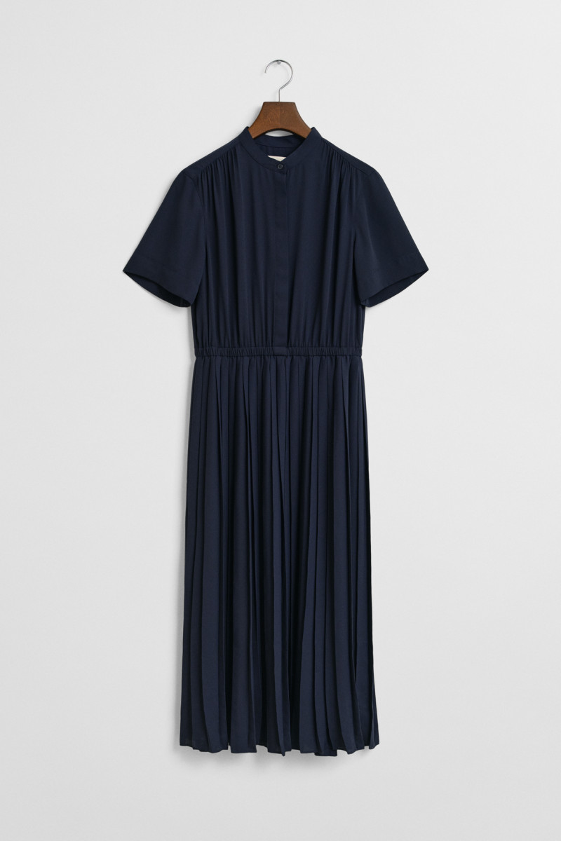 E-shop ŠATY GANT MIDI PLEATED SHIRT DRESS EVENING BLUE
