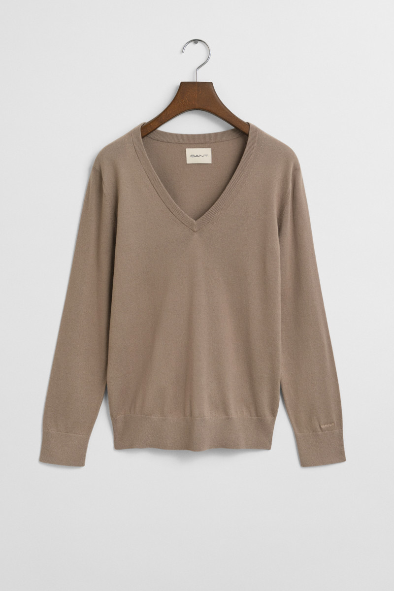 E-shop SVETR GANT FINE KNIT V-NECK TAUPE BEIGE