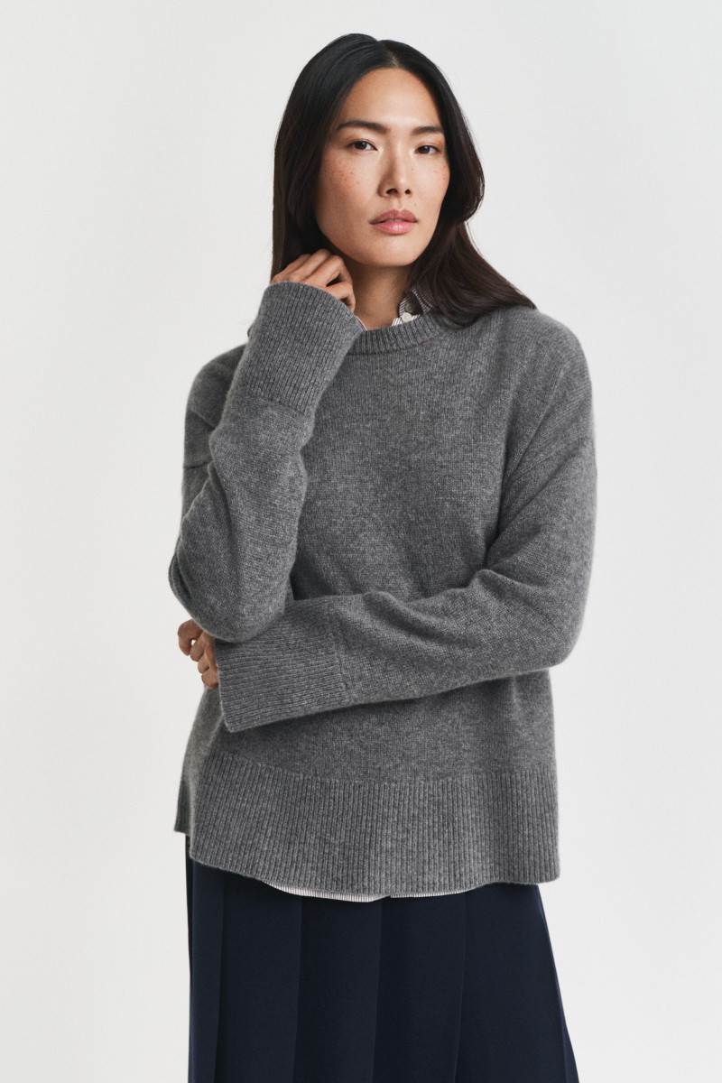 SVETR GANT CASHMERE C-NECK CHARCOAL MELANGE