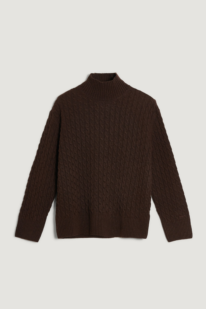 SVETR GANT CABLE KNIT MOCK NECK DEEP BROWN