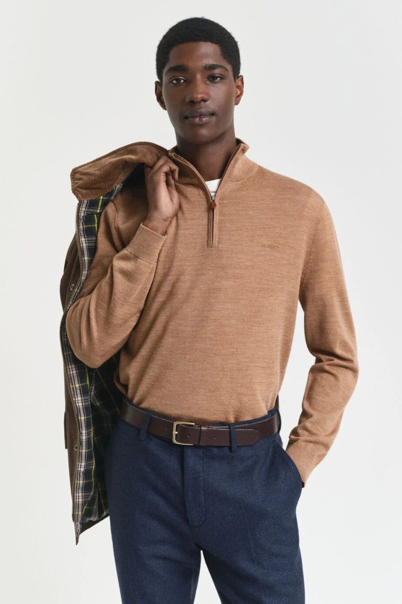 SVETER GANT EXTRAFINE MERINO WOOL HALF ZIP DK. SAND MELANGE