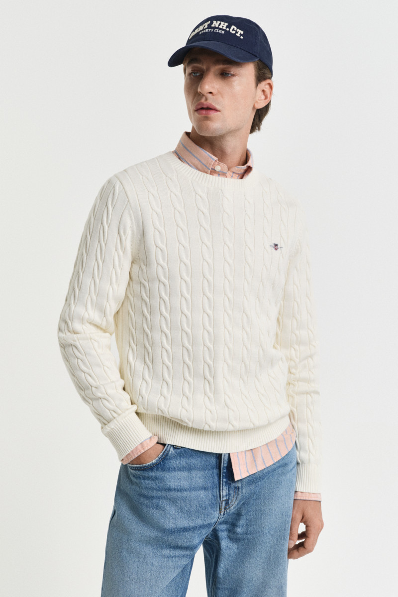 SVETR GANT COTTON CABLE C-NECK CREAM