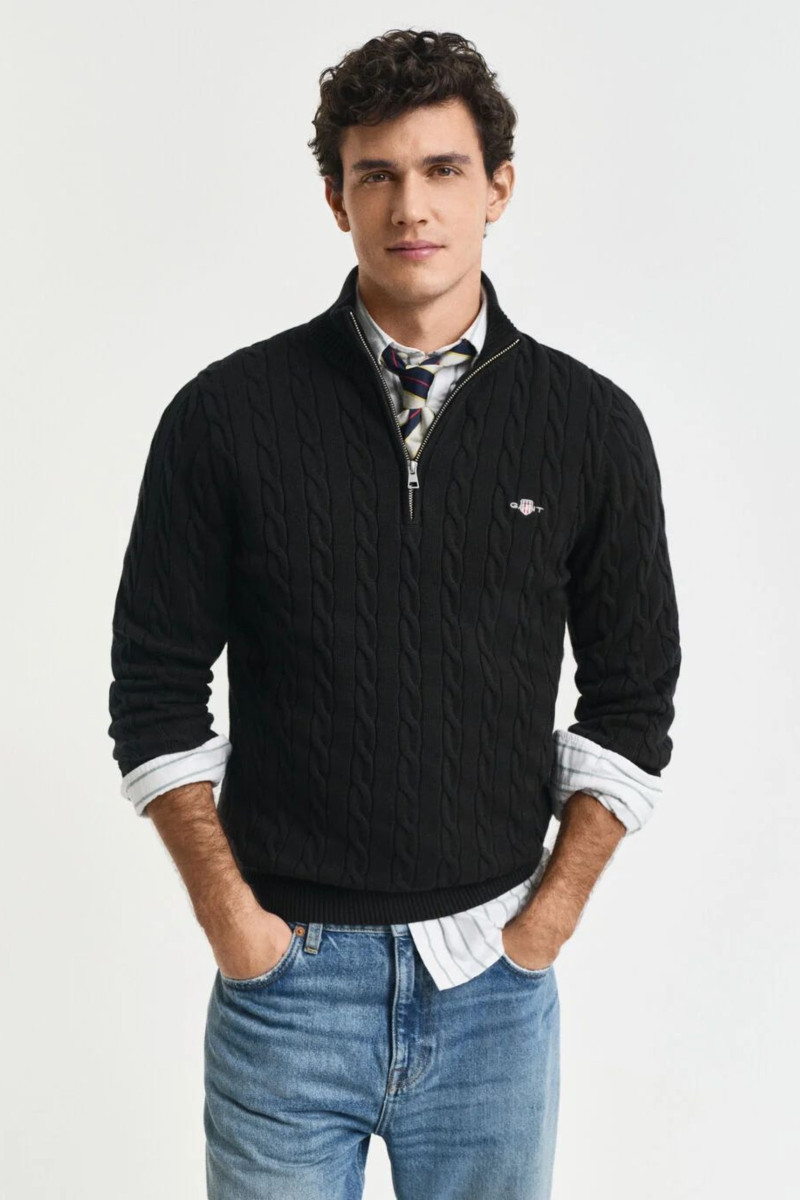 E-shop SVETR GANT COTTON CABLE HALF ZIP BLACK