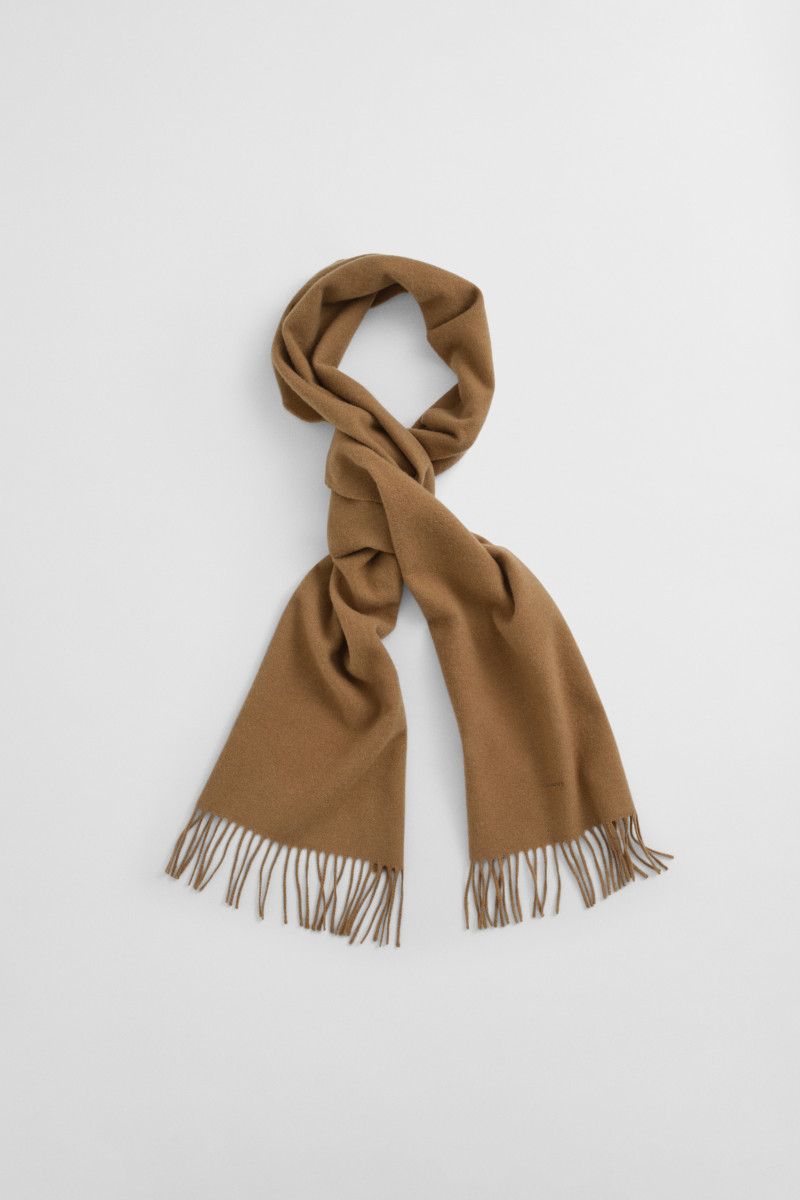 E-shop ŠÁLA GANT UNISEX. WOOL SCARF WARM KHAKI