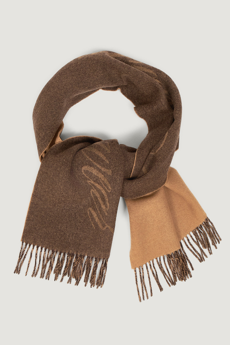 E-shop ŠÁLA GANT LOGO SCARF DEEP BROWN