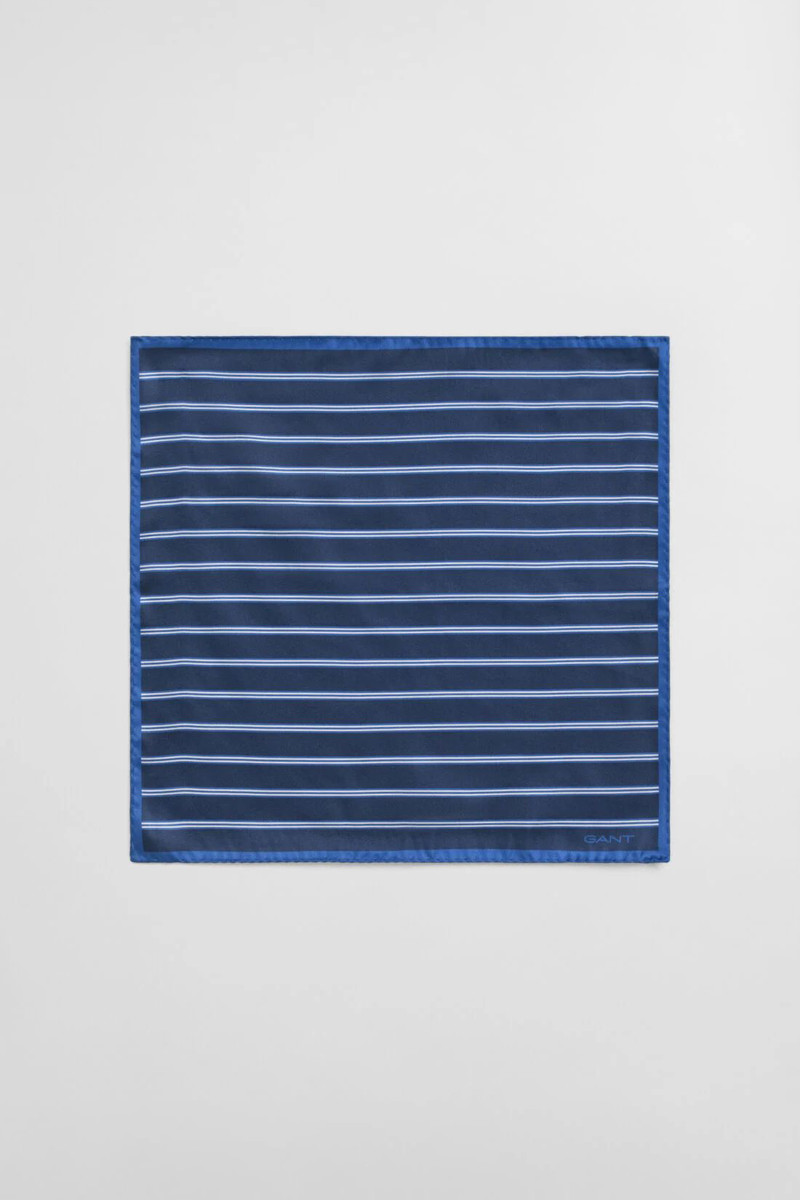 KAPESNÍČEK DO SAKA GANT STRIPED POCKET SQUARE MARINE