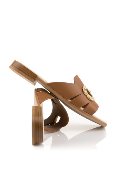 PANTOFLE KARL LAGERFELD PETALO BROOCH SLIDE - Fotografie č. 3