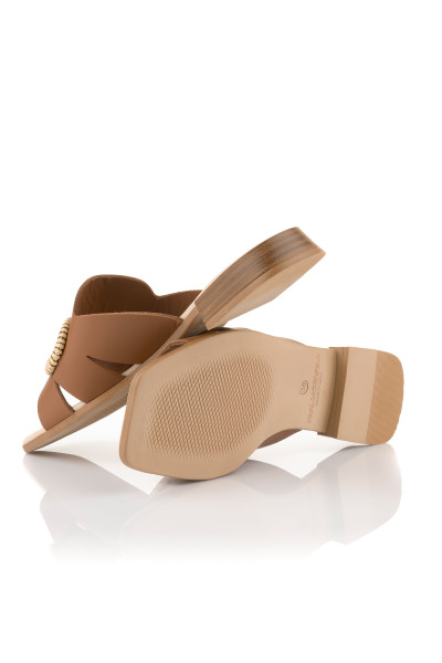 PANTOFLE KARL LAGERFELD PETALO BROOCH SLIDE - Fotografie č. 4