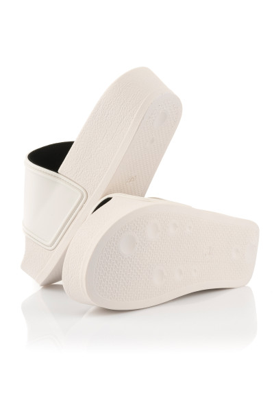 PAPUCS KARL LAGERFELD KONDO MAXI KARL NFT SLIDE - Kép 4