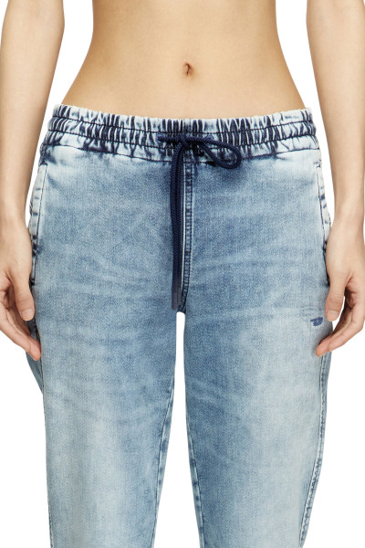 DŽÍNY DIESEL 2069 D-EBBEY JOGG SWEAT JEANS - Fotografie č. 4