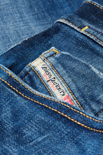 DŽÍNY DIESEL 2023 D-FINITIVE TROUSERS - Fotografie č. 3