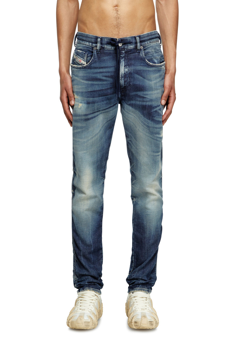 Džínsy Diesel 2062 D-Strukt-B Jogg Sweat Jeans Blue