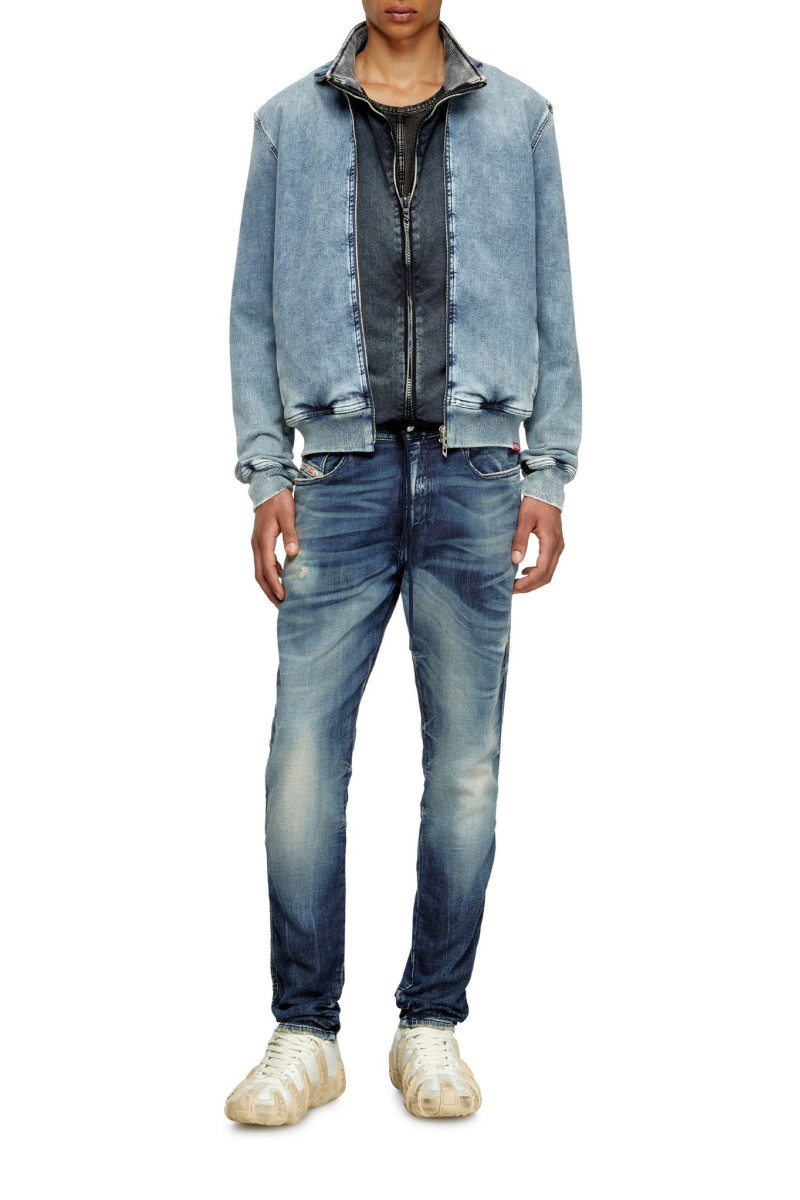 Džínsy Diesel 2062 D-Strukt-B Jogg Sweat Jeans Blue