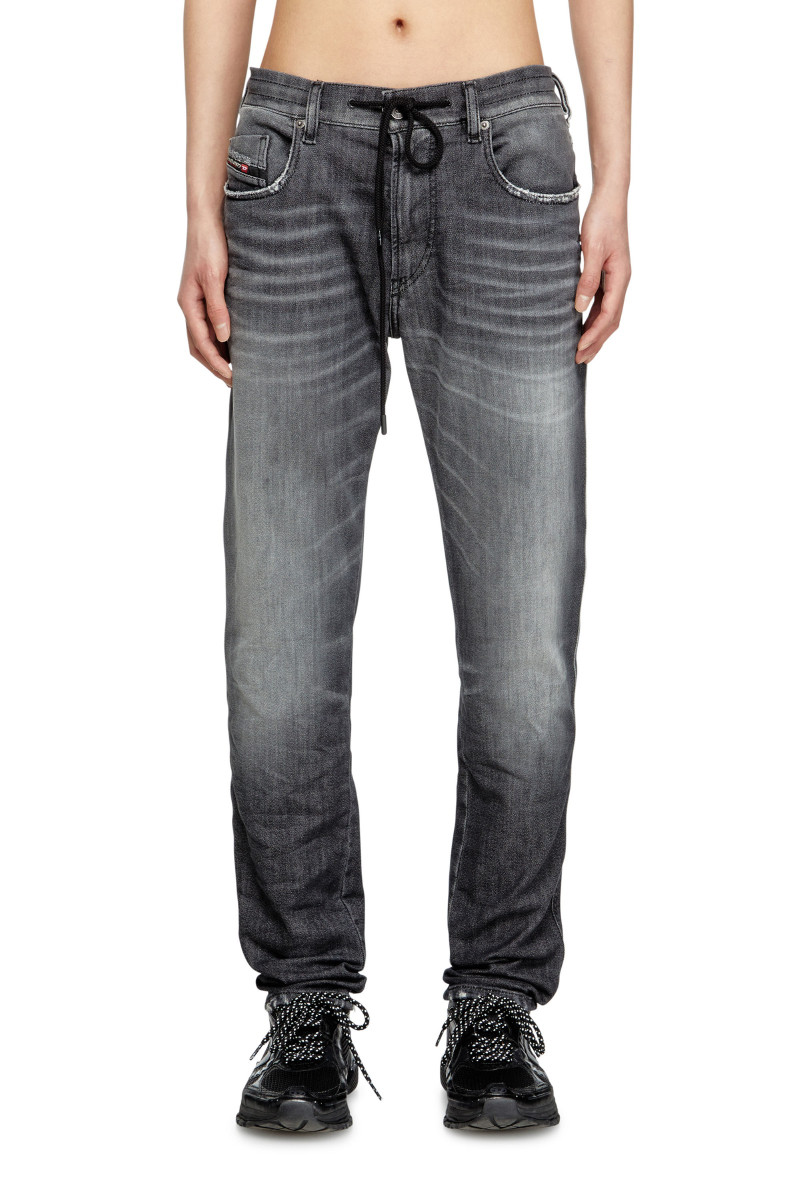 Džínsy Diesel 2062 D-Strukt-B Jogg Sweat Jeans Black