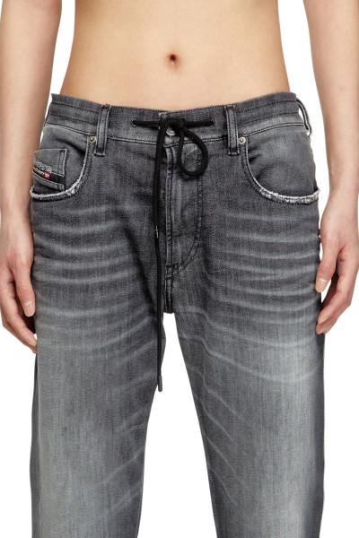 DŽÍNY DIESEL 2062 D-STRUKT-B JOGG SWEAT JEANS - Fotografie č. 4