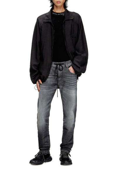 DŽÍNY DIESEL 2062 D-STRUKT-B JOGG SWEAT JEANS - Fotografie č. 1