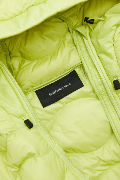 BUNDA PEAK PERFORMANCE W HELIUM DOWN HOOD JACKET - Fotografie č. 4