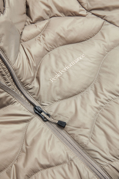 KABÁT PEAK PERFORMANCE W HELIUM DOWN COAT - Fotografie č. 4